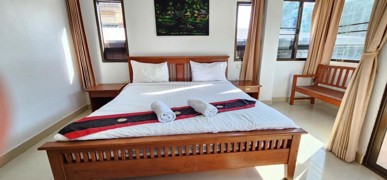 Royal Sweet Hotel Patong Esterno foto