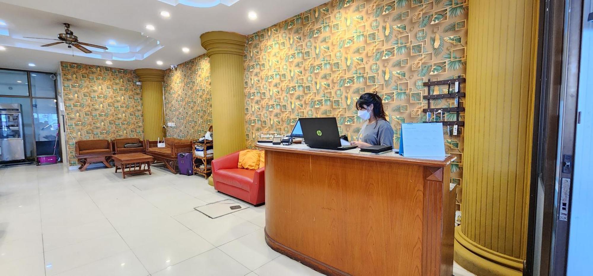 Royal Sweet Hotel Patong Esterno foto