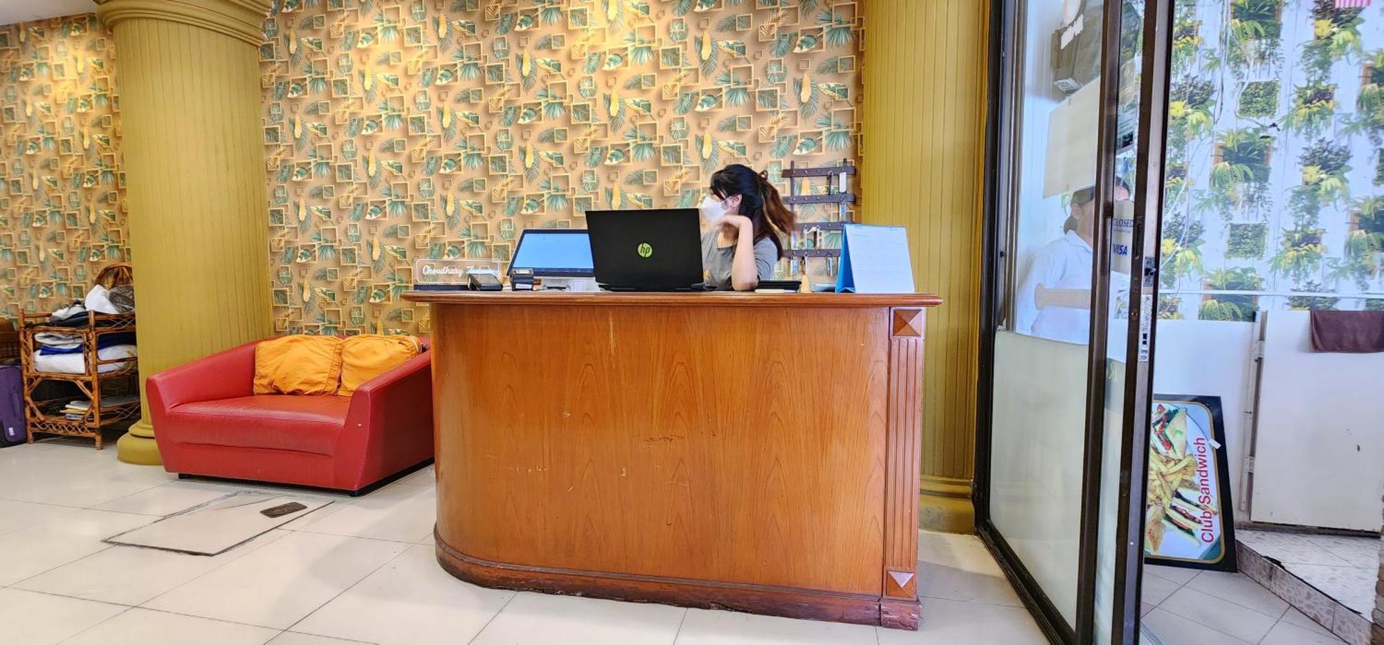 Royal Sweet Hotel Patong Esterno foto