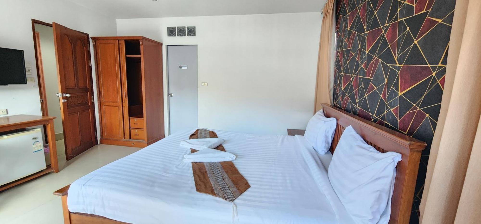 Royal Sweet Hotel Patong Esterno foto