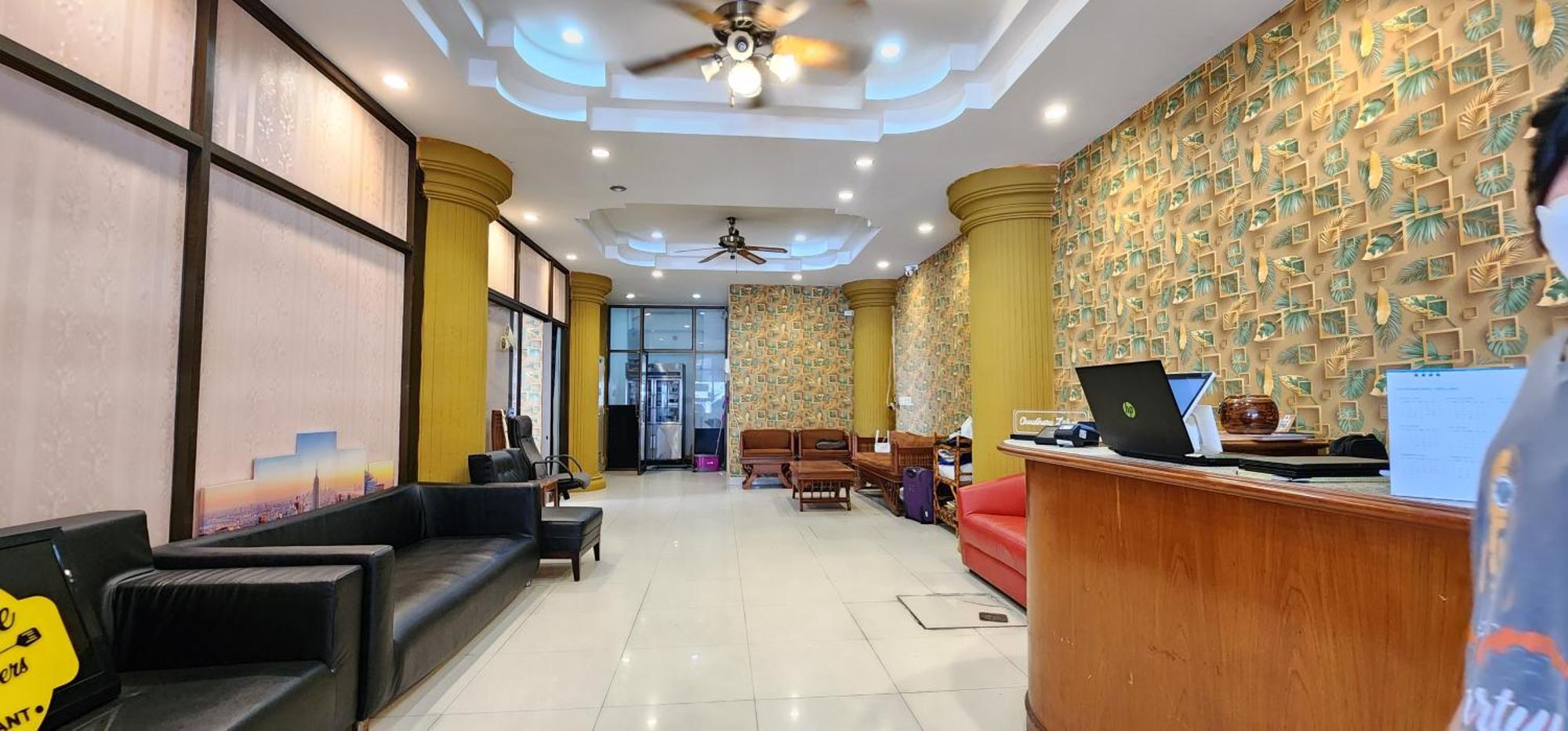 Royal Sweet Hotel Patong Esterno foto