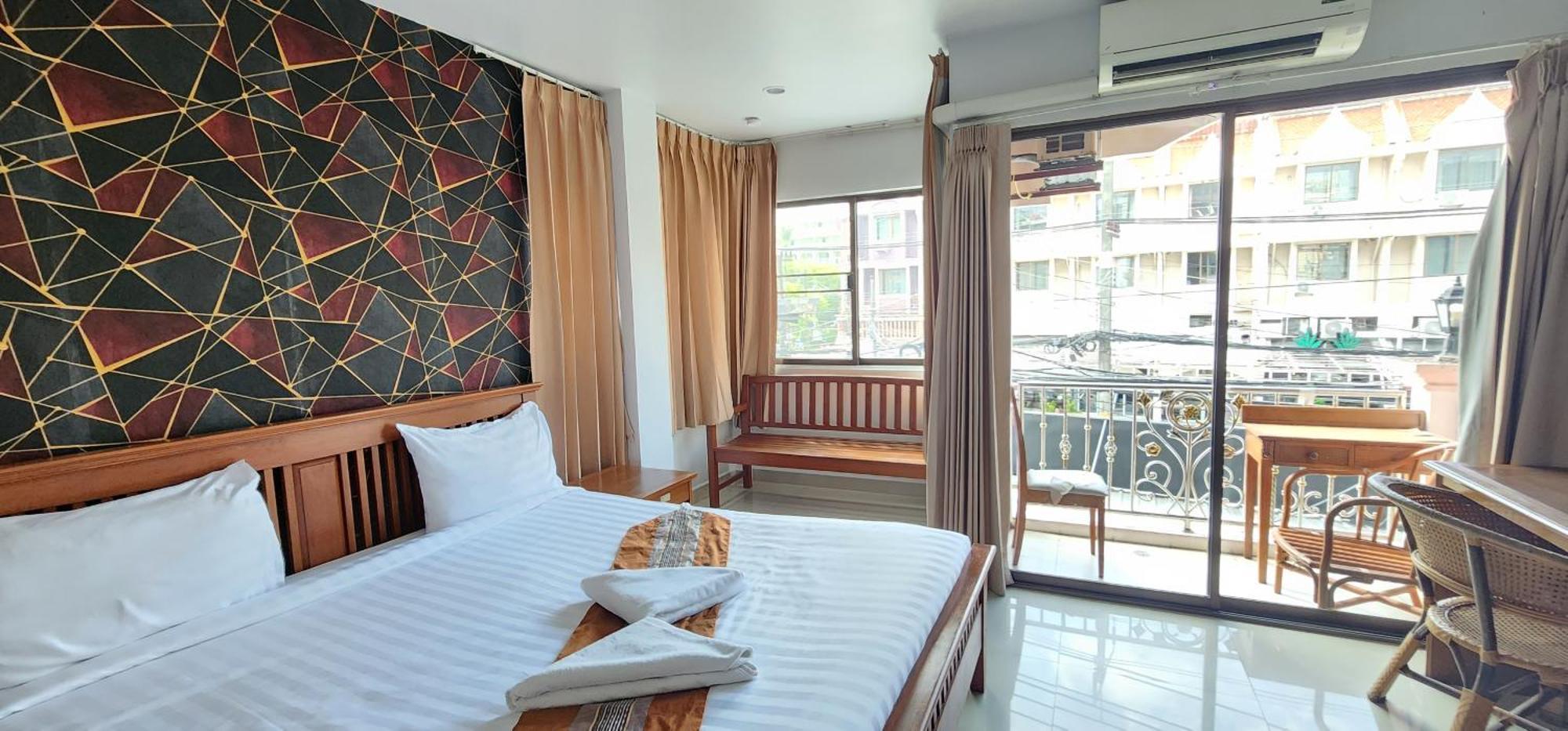 Royal Sweet Hotel Patong Esterno foto