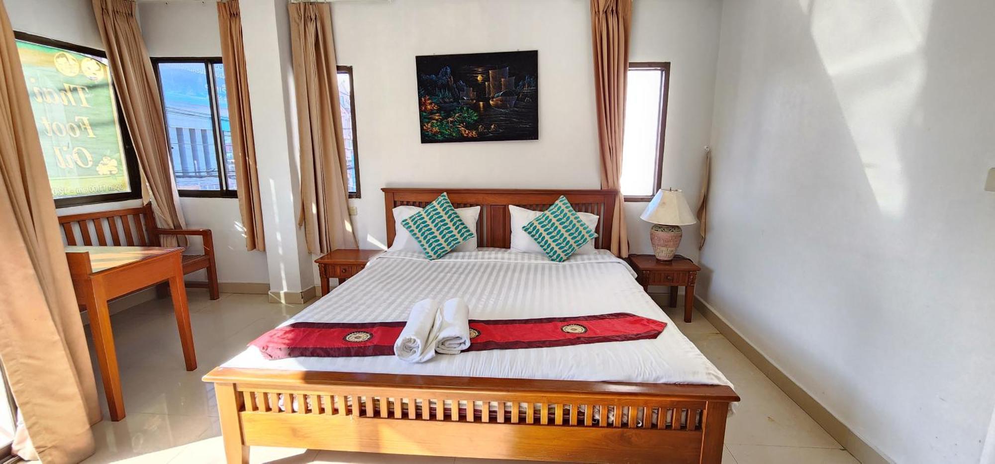 Royal Sweet Hotel Patong Esterno foto